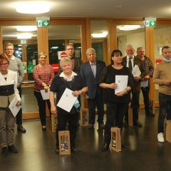 Ehre wem Ehre gebührt: Die Geehrten der verschiedenen Kategorien bei der Verleihung der Silbernen Ehrennadel des Kreises Ende Oktober im Starkenburg Gymnasium in Heppenheim. (Die Veranstaltung fand unter Einhaltung eines detaillierten Hygiene-Konzeptes statt.)