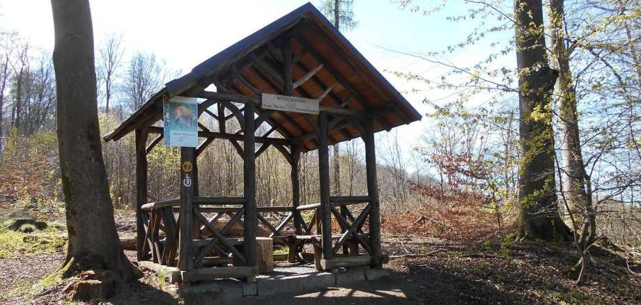 Sehenswerter Wanderweg L3: Auf halber Wegstrecke finden die Wanderinnen und Wanderer eine Schutzhütte.