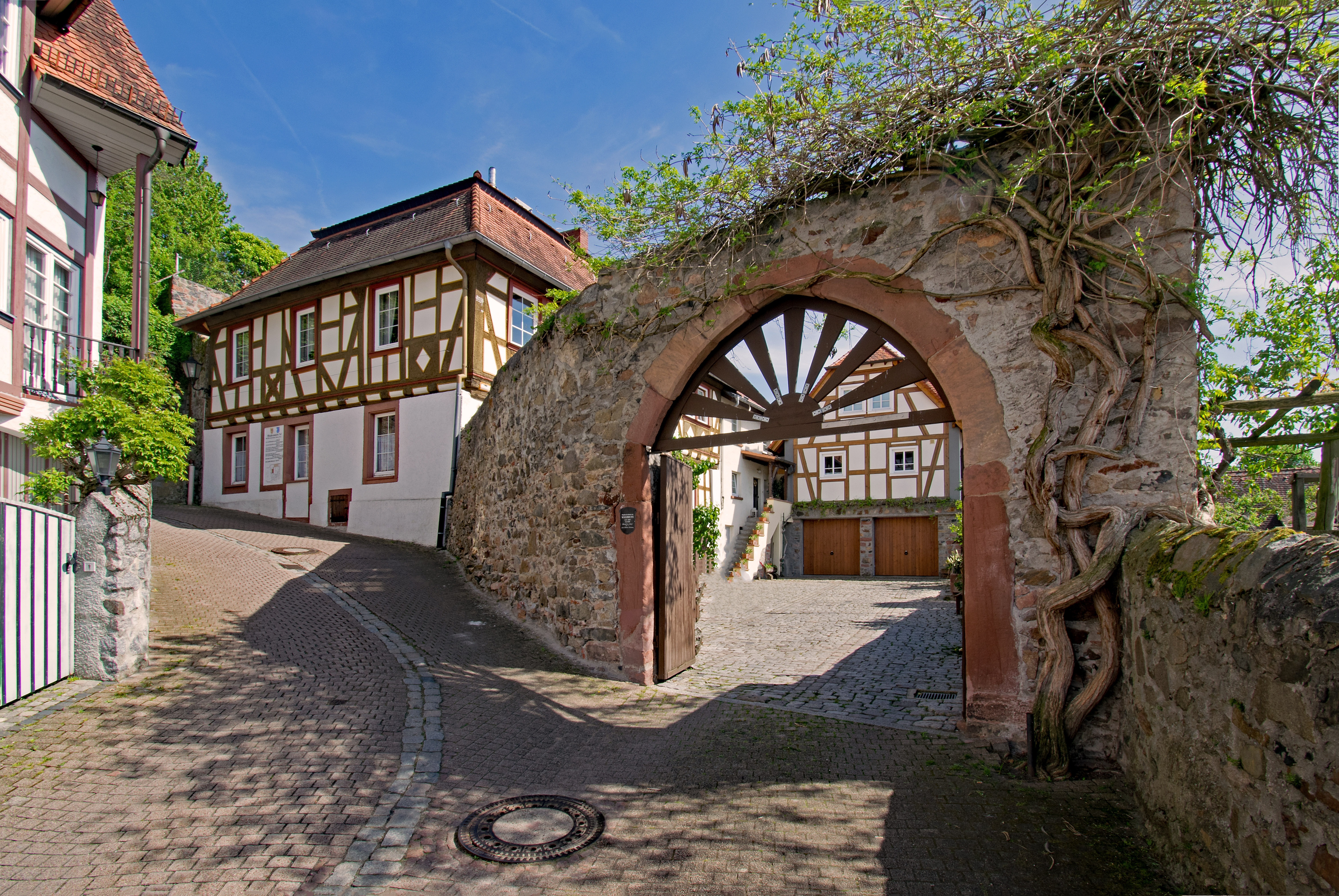 In der Altstadt von Zwingenberg warten an jeder Ecke sehenswerte und geschichtsträchtige Bauten.  