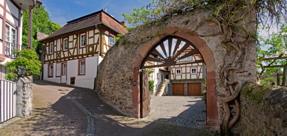 In der Altstadt von Zwingenberg warten an jeder Ecke sehenswerte und geschichtsträchtige Bauten.  