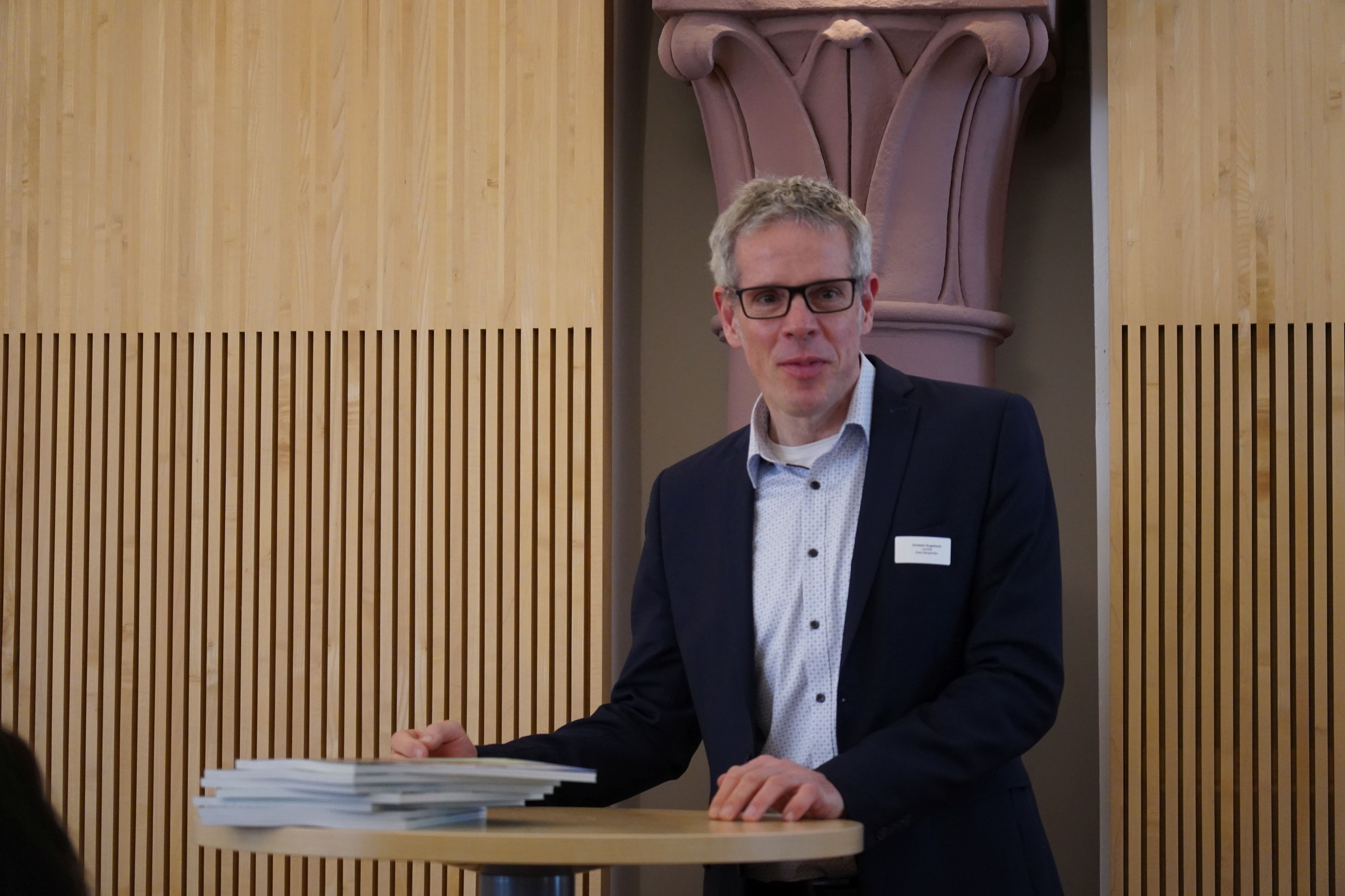 Landrat Christian Engelhardt lud als Vorsitzender des Landesverbandes Hessen im deutschen Bibliotheksverband (dbv) in den Wiesbadener Landtag, um eine Weiterentwicklung der hessischen Bibliotheken voranzutreiben.