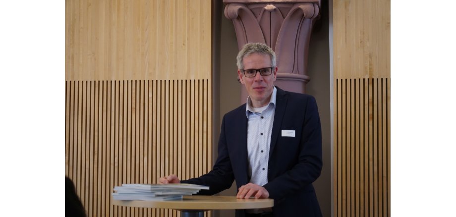 Landrat Christian Engelhardt lud als Vorsitzender des Landesverbandes Hessen im deutschen Bibliotheksverband (dbv) in den Wiesbadener Landtag, um eine Weiterentwicklung der hessischen Bibliotheken voranzutreiben.