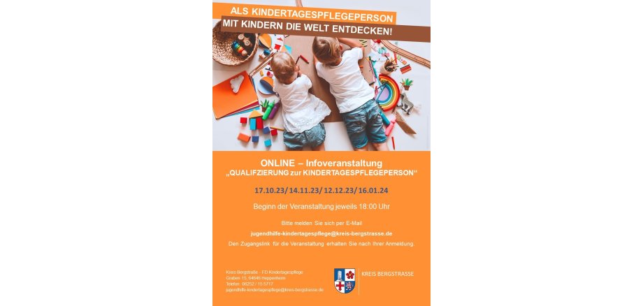 Der Flyer zur Online-Veranstaltung zum Qualifizierungskurs zur Kindertagespflegeperson mit den Terminen und einem Bild von zwei spielenden Kindern.