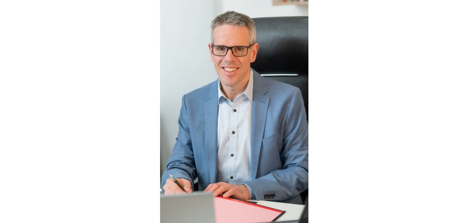 Landrat Christian Engelhardt begrüßt vorläufigen Stopp der Coronahilfen-Rückzahlungsverfahren.