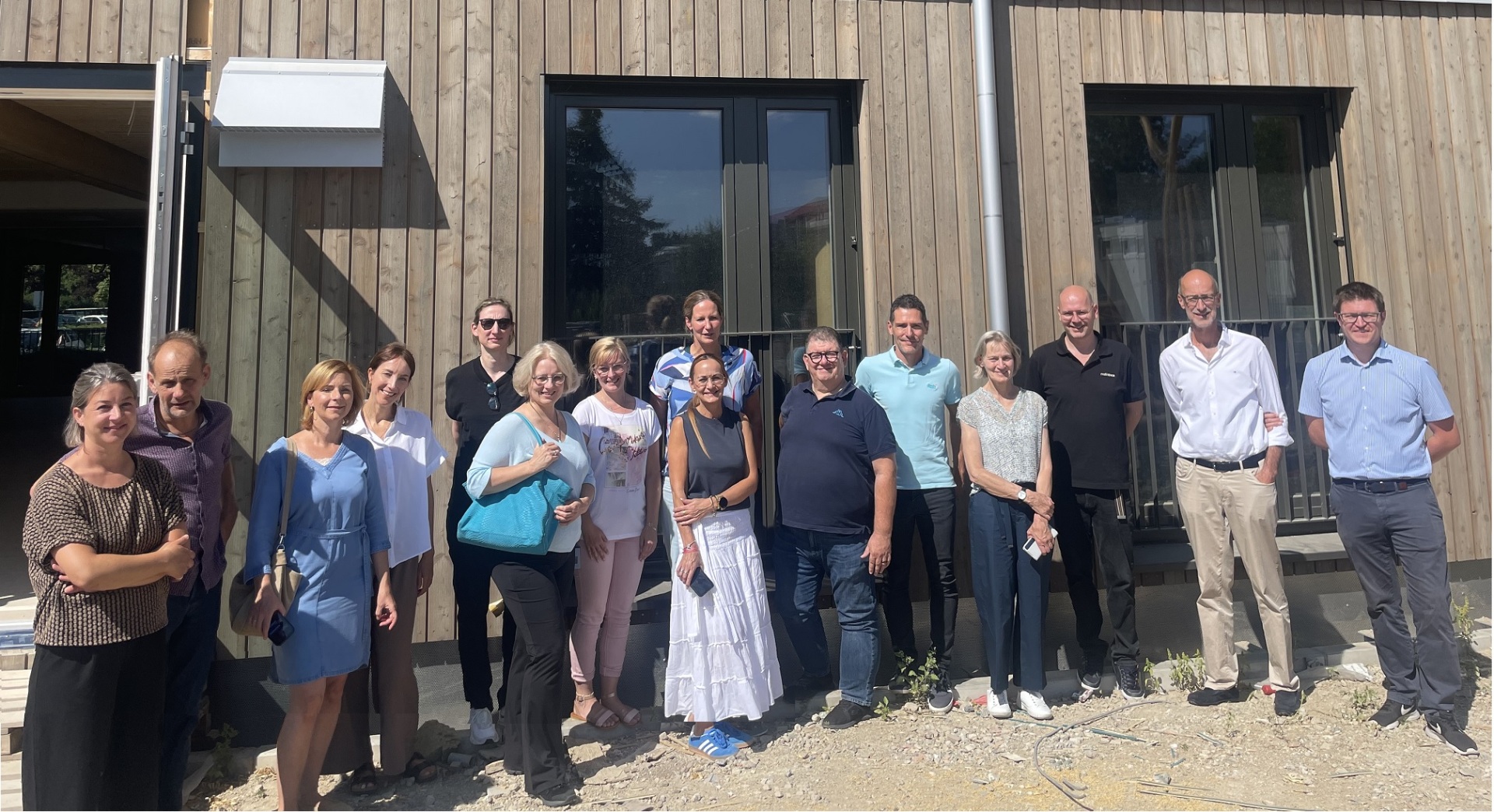 Die Mitglieder des KARMA-Netzwerks besichtigten in Bensheim den Neubau der Grundschule in den Kappesgärten.
