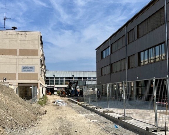 Das Foto zeigt einen Ausschnitt der Baustelle der Schule in den Weschnitzauen Biblis