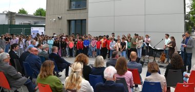 Feierstunde Die Feierstunde mit einem Kinderchor.
