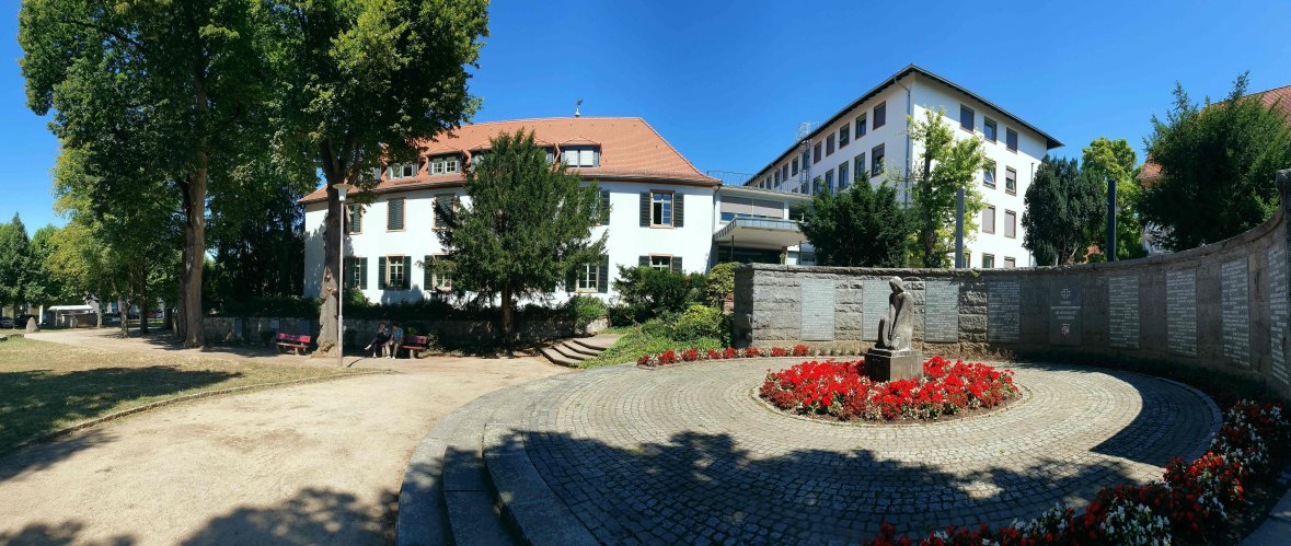 Landratsamt des Kreises Bergstrasse, von Süden, Altbau Gräffstraße 5 in Heppenheim, Hessen, Deutschland Landratsamt Kreis Bergstraße, Altbau Gräffstraße 5