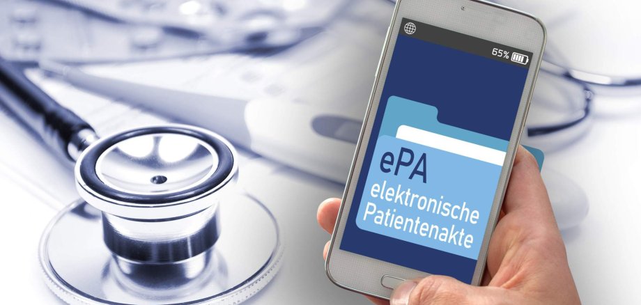 ePa-Vortrag Biblis-Nordheim Eine Hand hält ein Handy in der Hand, auf der ein Akten-Symbol mit der Aufschrift ePa angezeigt wird.
