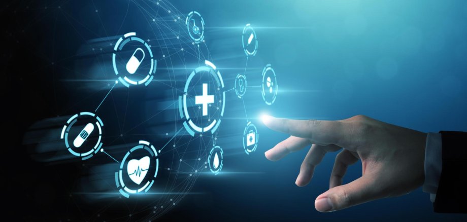 Grenzenlos gesund Eine Hand berührt visuelle Darstellungen von medizinischen Symbolen.