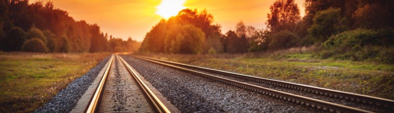 Schienen 1 Bahnschienen im Sonnenuntergang