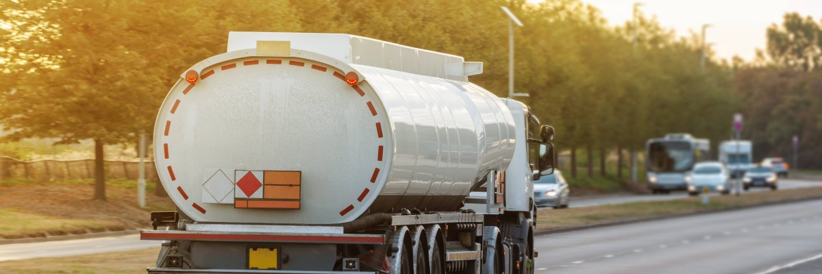 Tankwagen auf Autobahn