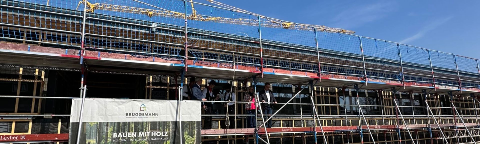 Kopie von Moderner Schulbau Header-Banner - 1