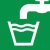 Ein grünes Schild nach ISO-Norm, das anzeigt, dass das Wasser trinkbar ist. Es zeigt einen weißen Wasserhahn und ein gefülltes Glas Wasser vor grünem Hintergrund.