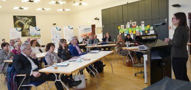 Anwesende NORIE-Abschlussveranstaltung Bei der Abschlussveranstaltung blicken die NORIE-Kooperationspartner gemeinsam auf die erzielten Erfolge bei der regionalen Gesundheitsversorgung zurück.